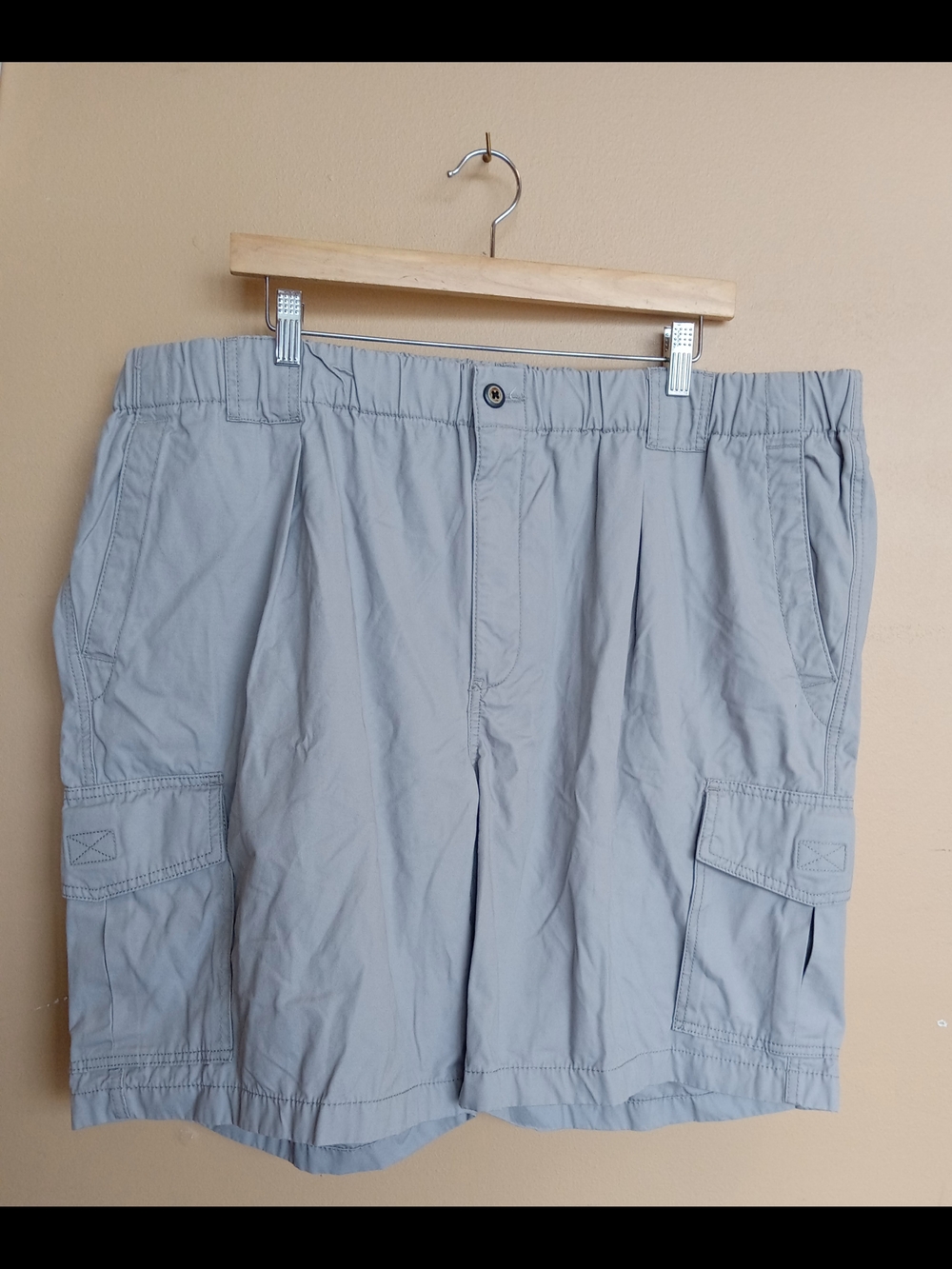 Tommy Bahama Light Gray Cargo Shorts